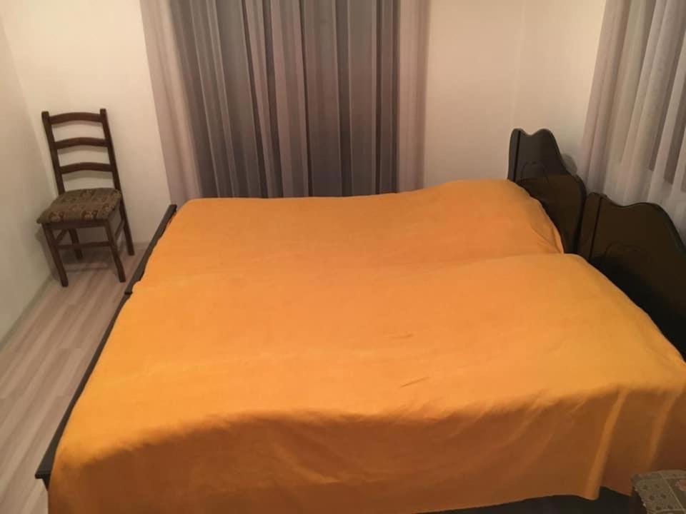 Family Hotel Our House 치히스지리 외부 사진