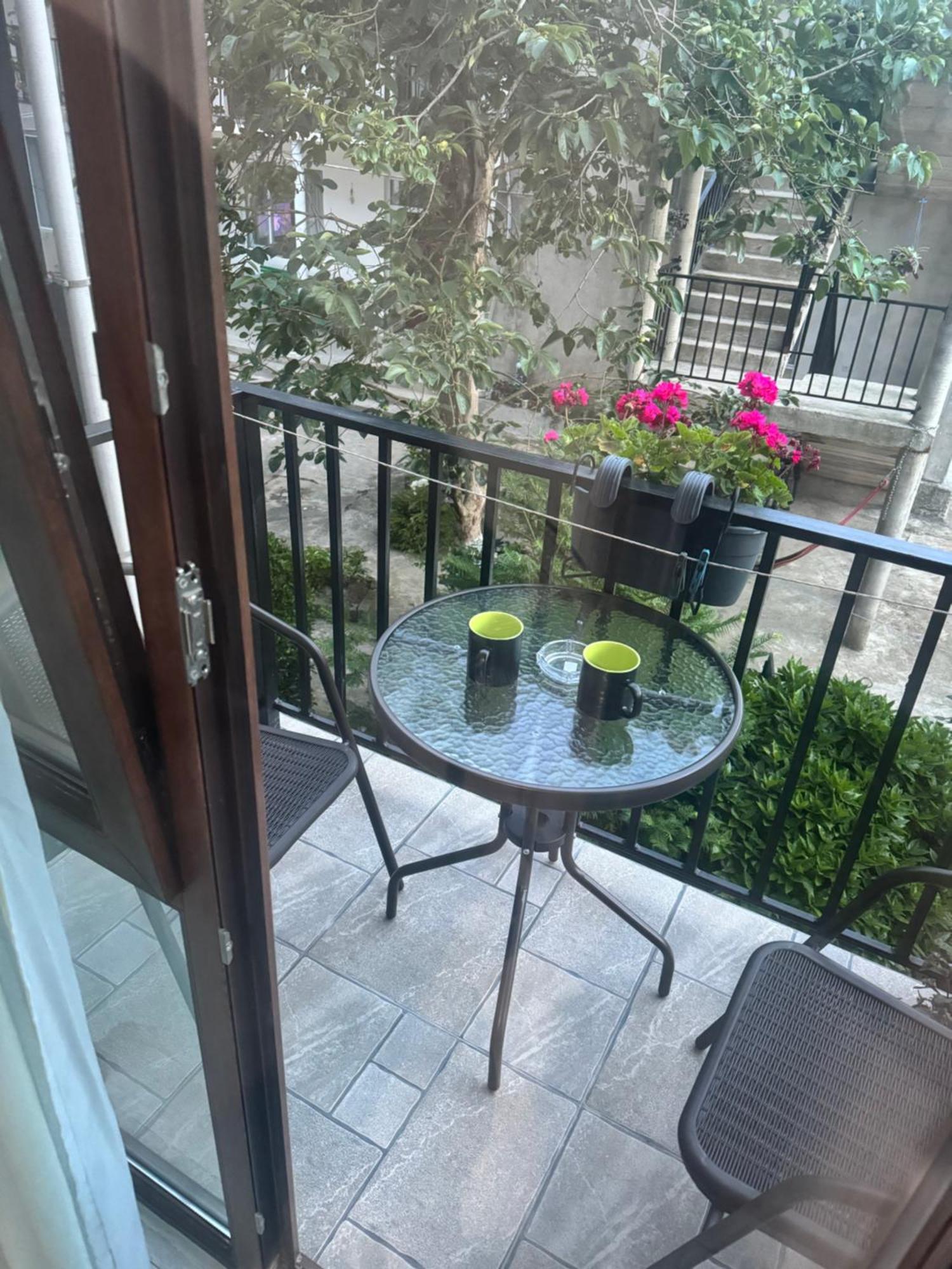 Family Hotel Our House 치히스지리 외부 사진