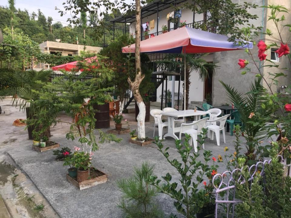 Family Hotel Our House 치히스지리 외부 사진